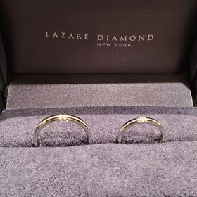 【ラザール ダイヤモンド(LAZARE DIAMOND)の口コミ】 2度店舗で試着し、そのなかの2種類の指輪で悩みました。購入したこの指輪…
