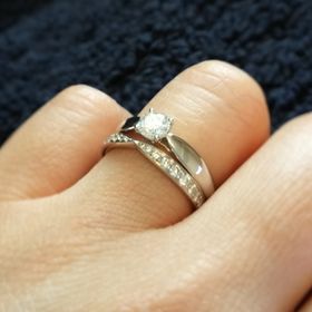 【ティファニー(Tiffany & Co.)の口コミ】 色々なブランドの指輪を見ていましたが、ずっとティファニーに憧れていま…