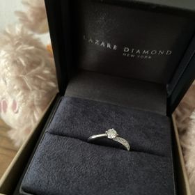 【ラザール ダイヤモンド(LAZARE DIAMOND)の口コミ】 10種類近いデザインを試着させていただき、パレスの美しいウェーブライン…