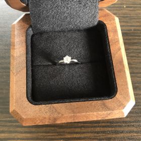 【TANZO.(鍛造指輪)の口コミ】 一生ものの指輪をプレゼントしたい。それが決め手です。鍛造法で丈夫であ…