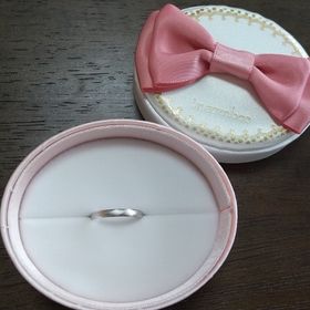 【insembre(インセンブレ)の口コミ】 年齢的にも、派手すぎず、つや消しタイプのを探していました。女性用はダ…