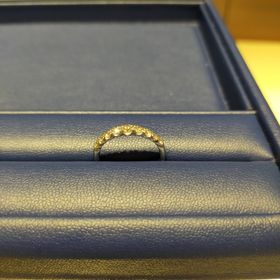 【銀座ダイヤモンドシライシの口コミ】 デザイン。中心に向けてダイヤモンドが大きくなるグラデーションになって…