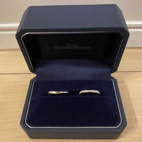 【銀座ダイヤモンドシライシの口コミ】 様々なタイプの指輪を試着して、似合うと思ったもの、似合うと言ってもら…