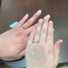 【俄(にわか)の口コミ】 俄 NIWAKA「初桜」です。
V字で指が綺麗に見える気がしました。
普通のV字…