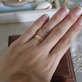 【レザンジュの口コミ】 婚約指輪もここでつくったので是非結婚指輪もここで作りたいと思い店舗は…