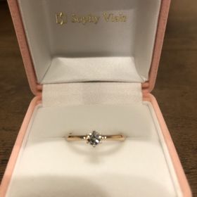 【COLANY(コラニー)の口コミ】 2人で店舗は行き、色々な指輪を見たが形や色から本人が一番気に入った物を…