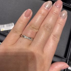 【エクセルコダイヤモンド(EXELCO DIAMOND)の口コミ】 指輪のデザインが他のブランドにはない細部までこだわったおしゃれなデザ…