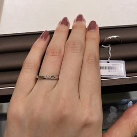 【アイプリモ(I-PRIMO)の口コミ】 プラチナにアレルギーがあり、チタン素材を探していて見つけました。デザ…