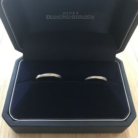 【銀座ダイヤモンドシライシの口コミ】 ストレートなデザインではなく、少しウェーブがかかっているようなデザイ…