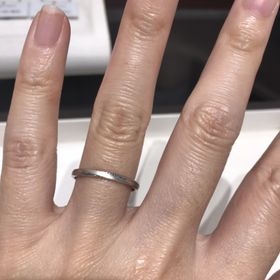 【アイプリモ(I-PRIMO)の口コミ】 少し細めのシンプルでストレートタイプですが、全体のデザインがウェーブ…