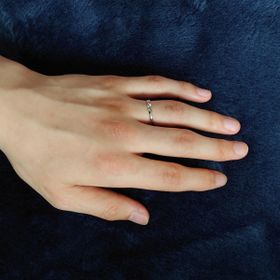 【insembre(インセンブレ)の口コミ】 価格帯とデザインがグッときた。なんというかこう、線が捻れてるみたいな…