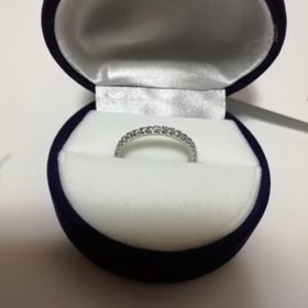 【GALA JEWELRY(ガラジュエリー)の口コミ】 他の店舗でエタニティリングを試着させてもらい凄く気に入りました。結婚…