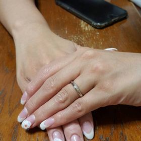 【ラザール ダイヤモンド(LAZARE DIAMOND)の口コミ】 決め手はズバリ「付け心地」です。結婚指輪は一生のモノで、毎日身に付け…