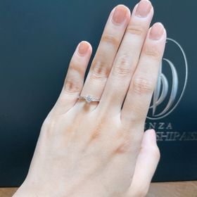 【銀座ダイヤモンドシライシの口コミ】 手が小さく、割と細身なので、なるべくシンプルな方が良いと感じていまし…