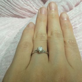 【DAMIANI(ダミアーニ)の口コミ】 THE婚約指輪！な感じの、立て爪一粒ダイヤが憧れでした。沢山のお店を回っ…