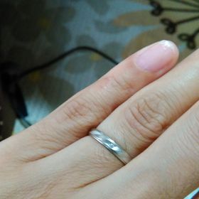 【Something Blue(サムシングブルー)の口コミ】 結婚指輪を探している時、ダイヤが付いているのが欲しかったのですが、結…