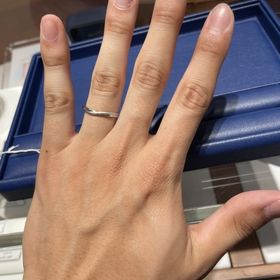 【銀座ダイヤモンドシライシの口コミ】 指輪のデザインがとても可愛いものが多く、種類も豊富でした。またそれぞ…