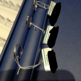 【銀座ダイヤモンドシライシの口コミ】 ダイヤが使用されているタイプの指輪をお願いして出してもらいました。す…