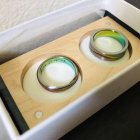 【SORA(ソラ)の口コミ】 2人だけのオリジナルの指輪にしたかったため、2人で選んだ「色」を入れる…