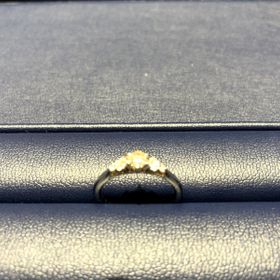 【銀座ダイヤモンドシライシの口コミ】 リングにダイヤを乗せてもらい、可愛かったのと無理をお願いして3週間で仕…