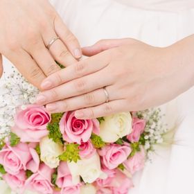 【アイプリモ(I-PRIMO)の口コミ】 筋のあるデザインで、月日が経ち、指輪に傷が入ってもそれが味になると話…