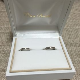 【PILOT BRIDAL(パイロットブライダル)の口コミ】 初めからパイロットブライダルに目をつけて、試着をしに行きました。デザ…