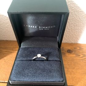 【ラザール ダイヤモンド(LAZARE DIAMOND)の口コミ】 最初は、歳を重ねても使えそうなデザイン性のある指輪を検討しており、ラ…