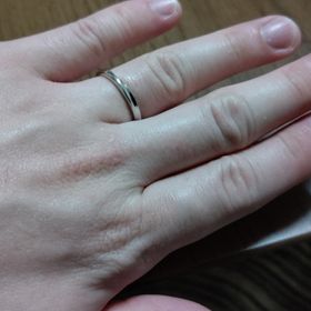 【銀座ダイヤモンドシライシの口コミ】 派手なのは好きじゃないので、気取った感じを感じさせないよいデザインが…