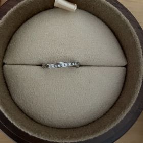 【COLANY(コラニー)の口コミ】 指輪のデザインをいくつか試着させてもらいましたが、第一印象でかわいい…