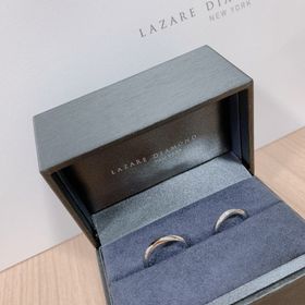 【ラザール ダイヤモンド(LAZARE DIAMOND)の口コミ】 ストレートの形状よりもウェーブのかかった形状が良くこの指輪を選びまし…