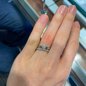 【PILOT BRIDAL(パイロットブライダル)の口コミ】 強くて変形しないといわれる鍛造製法の指輪を探していました。実際につけ…