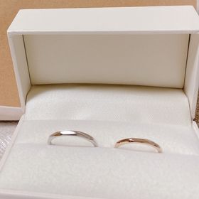 【RosettE(ロゼット)の口コミ】 指輪のカットのデザインがとても可愛いく、ダイヤがついているものと悩み…