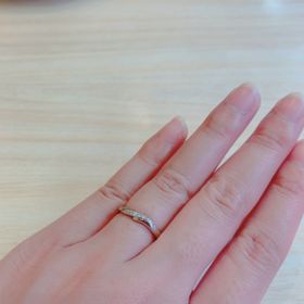 【アイプリモ(I-PRIMO)の口コミ】 来店前に見ていた指輪を実際につけてみると
イメージと少し違うなと感じた…