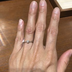 【TRECENTI(トレセンテ)の口コミ】 このチポーラandウルバーノはシンプルでダイヤの輝きが際立ちます。
指輪…