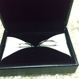 【エクセルコダイヤモンド(EXELCO DIAMOND)の口コミ】 ストレートタイプの結婚指輪を探していたのですが、実際につけてみると、…