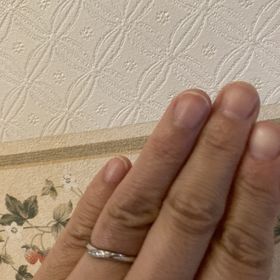 【アイプリモ(I-PRIMO)の口コミ】 女性用はダイヤが3個のみにも関わらず、凄く煌めきが有、流線形のひねりの…