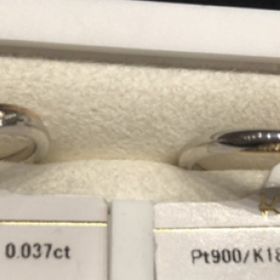 【ケイウノ ブライダル(K.UNO BRIDAL)の口コミ】 プラチナとダイヤのコンビネーション。細め。
指が細い人にはおすすめ。指…