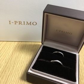 【アイプリモ(I-PRIMO)の口コミ】 一番の決め手は、デザインです。
サイド2箇所にダイヤモンドが埋められて…