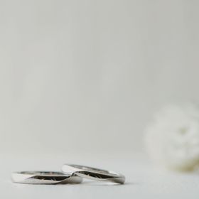 【CRAFY(クラフィ)の口コミ】 見学時にいくつか指輪を見せていただいたのですが、2つ気になるデザインが…