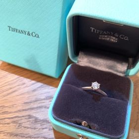 【ティファニー(Tiffany & Co.)の口コミ】 ぼんやりとですが、憧れていたソリティアリングをプロポーズ時に贈っても…