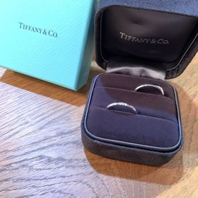 【ティファニー(Tiffany & Co.)の口コミ】 事前にwebの画像を見て、プラチナでシンプルなものが良いねと検討してから…