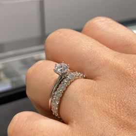 【GALA JEWELRY(ガラジュエリー)の口コミ】 結婚指輪はフルエタニティーで探していました。違うブランドの物でほぼ決…