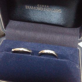 【銀座ダイヤモンドシライシの口コミ】 見た目はシンプルながらも、１つ１つにこだわりを感じさせる指輪でした。…