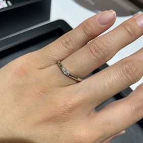 【ラザール ダイヤモンド(LAZARE DIAMOND)の口コミ】 こちらのお店は「セットリング」としての商品はありませんが、婚約指輪と…