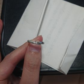 【エクセルコダイヤモンド(EXELCO DIAMOND)の口コミ】 婚約指輪に合うマリッジリングを探してました。
ダイヤモンドの美しさと、…