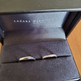 【ラザール ダイヤモンド(LAZARE DIAMOND)の口コミ】 もともとウェーブデザインを探していて、他ブランドも見ていましたがいま…