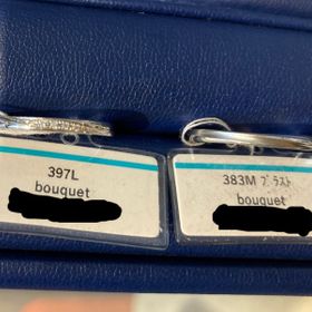 【銀座ダイヤモンドシライシの口コミ】 右下から左上にかけて斜めにダイヤが並ぶ作りは構造上難しいそうなのです…