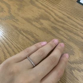 【銀座ダイヤモンドシライシの口コミ】 ダイヤが半周付いたハーフエタニティで探していましたが、ギラギラしすぎ…