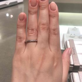 【アイプリモ(I-PRIMO)の口コミ】 公式サイトで見たときは他の指輪を検討していたのですが、実際に店舗で見…