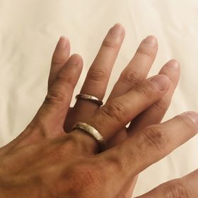 【SIENAROSE(シエナロゼ)の口コミ】 私は太めのリングを探していて、さらに一粒ダイヤがついているのが希望で…